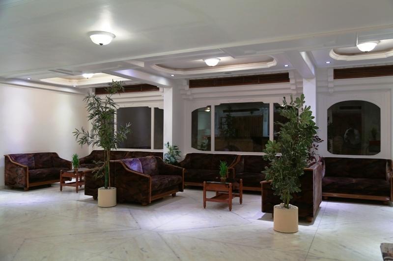 Hotel Golden Plaza Ahmedabad Exterior foto